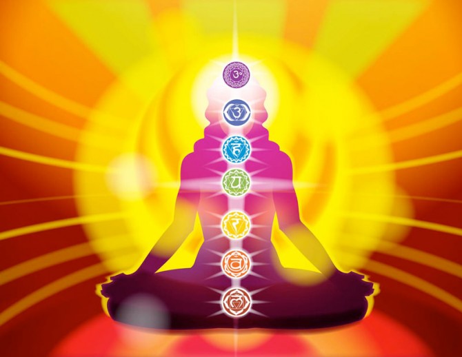 Donna chakra meditazione